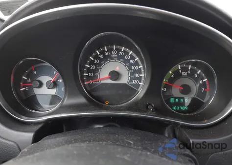 2014 Chrysler 200 Lx z USA, uszkodzony, nr VIN 1C3CCBAB3EN204824